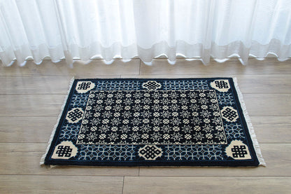 甘粛緞通　高級手織りウール緞通 ＃YASL230 BL  61×91cm  正面