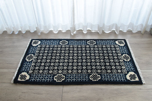甘粛緞通　高級手織りウール緞通 ＃YASL230 BL  69×122cm 正面