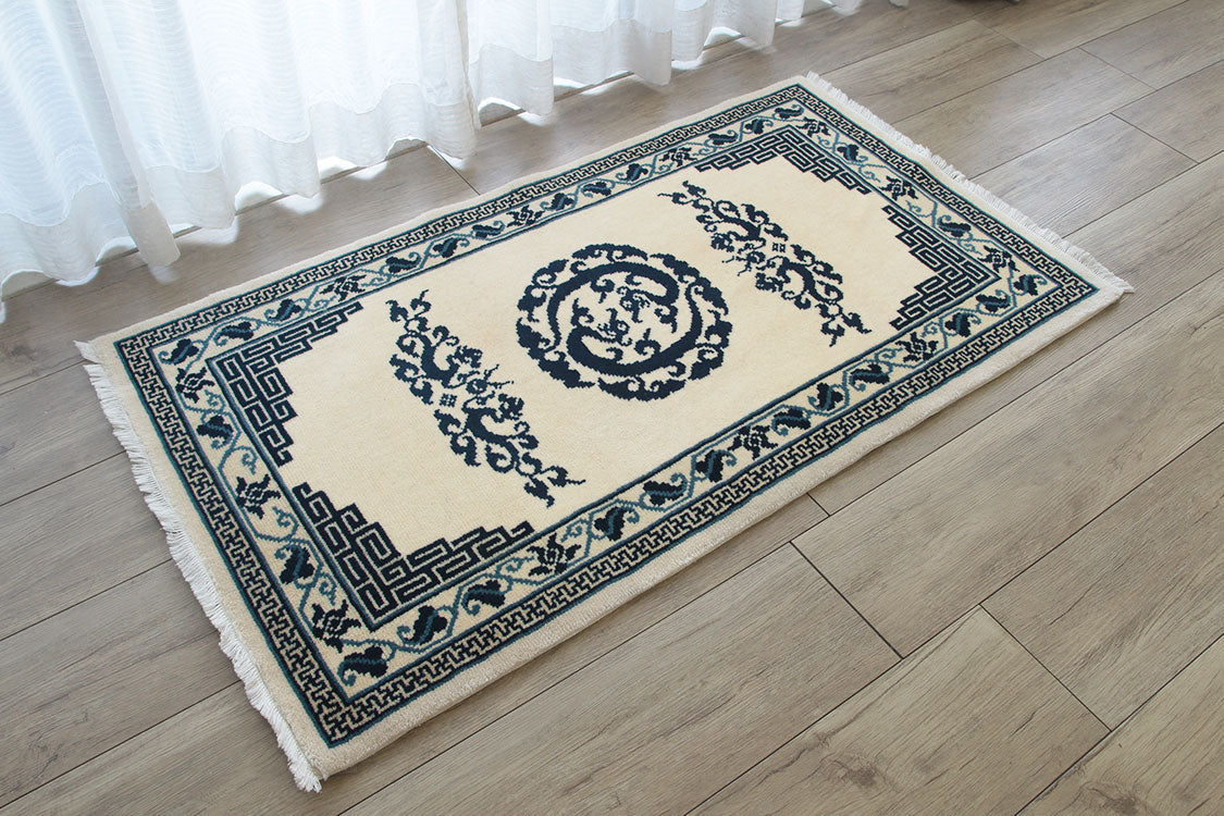 甘粛緞通　高級手織りウール緞通 ＃YASL890 BE  69×122cm