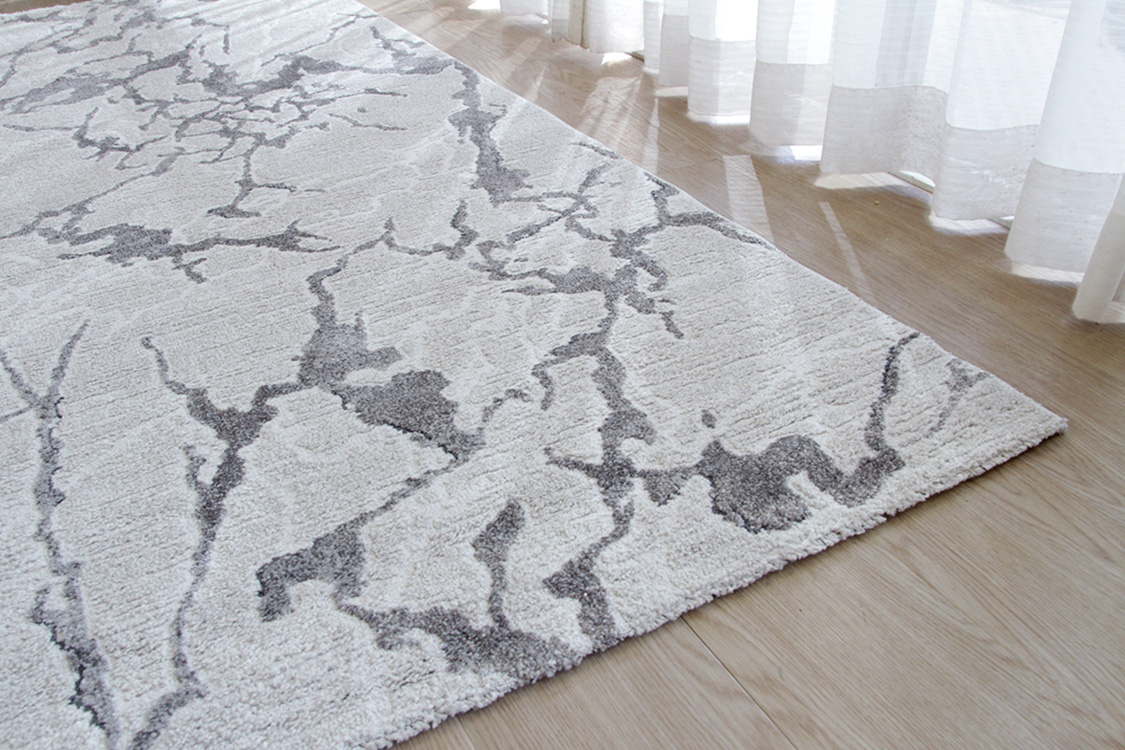 ビアンコ Bianco　アートデザインラグ　アイボリー