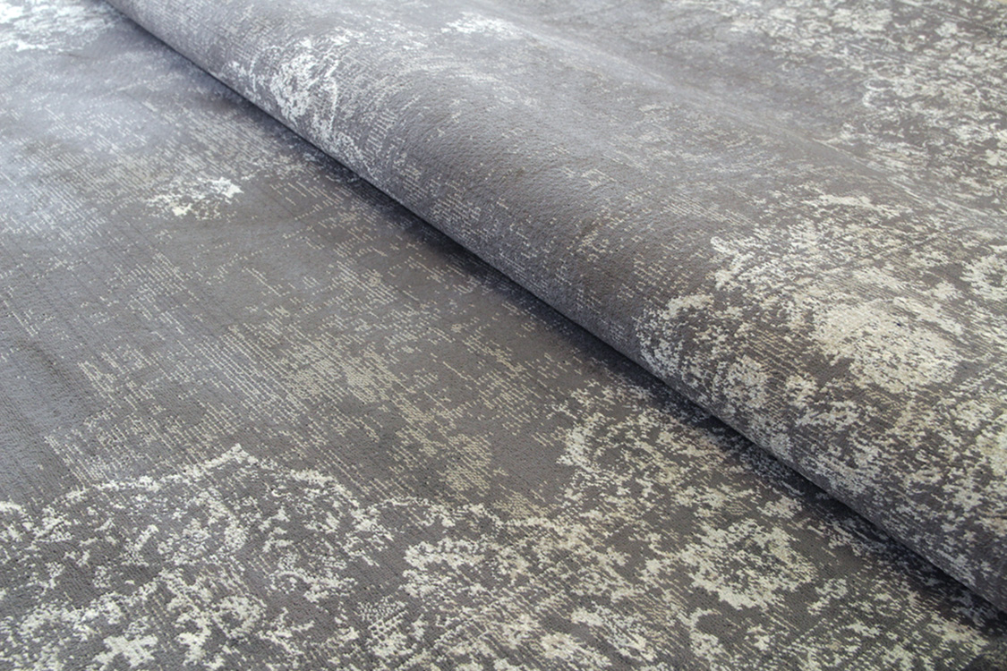 リオン Lyon ベルギー製 モケット織りラグ　ブラウン